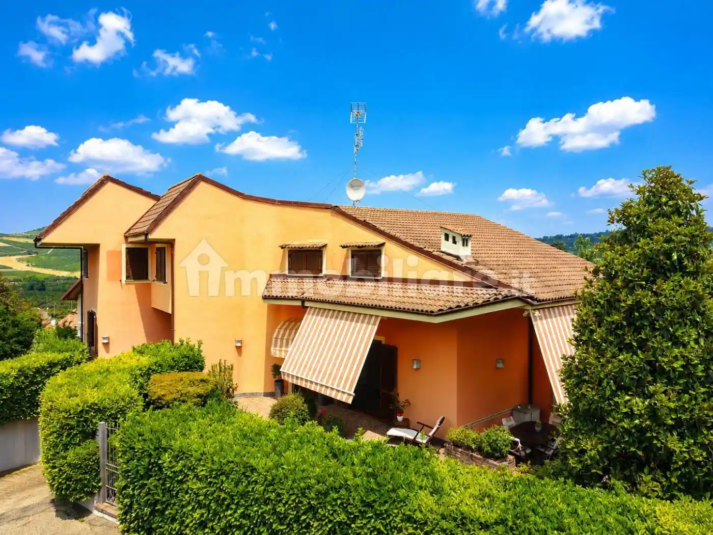 Villa in vendita a Castagnito