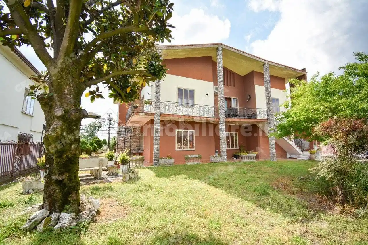Casa indipendente in vendita a Concamarise