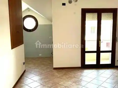Appartamento in vendita a Paese