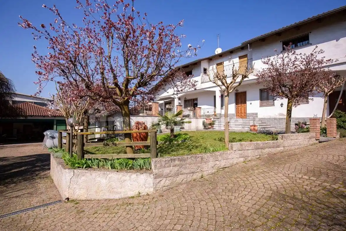 Villa in vendita a Cambiano