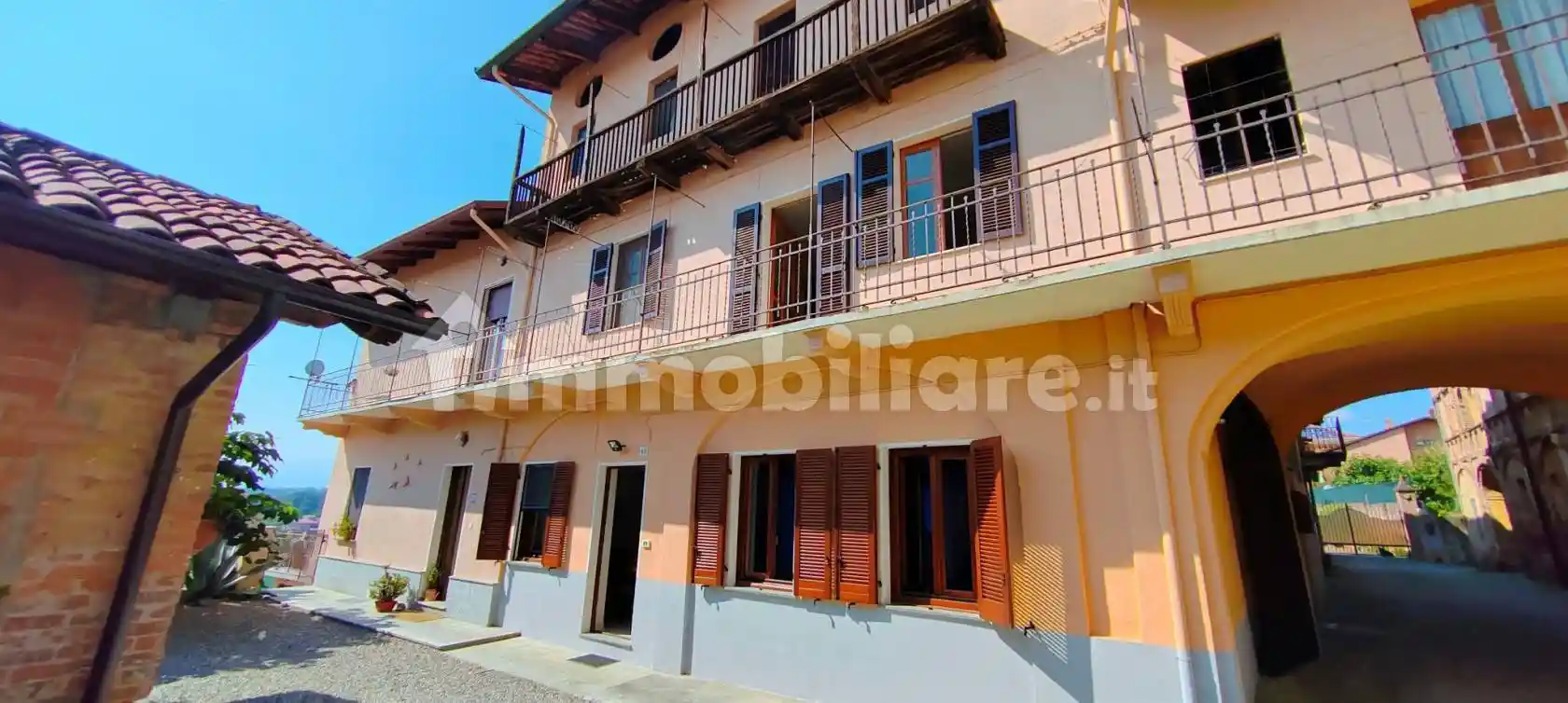 Casa indipendente in vendita a Brusnengo