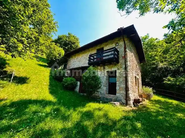 Rustico - Casale in vendita a Nembro