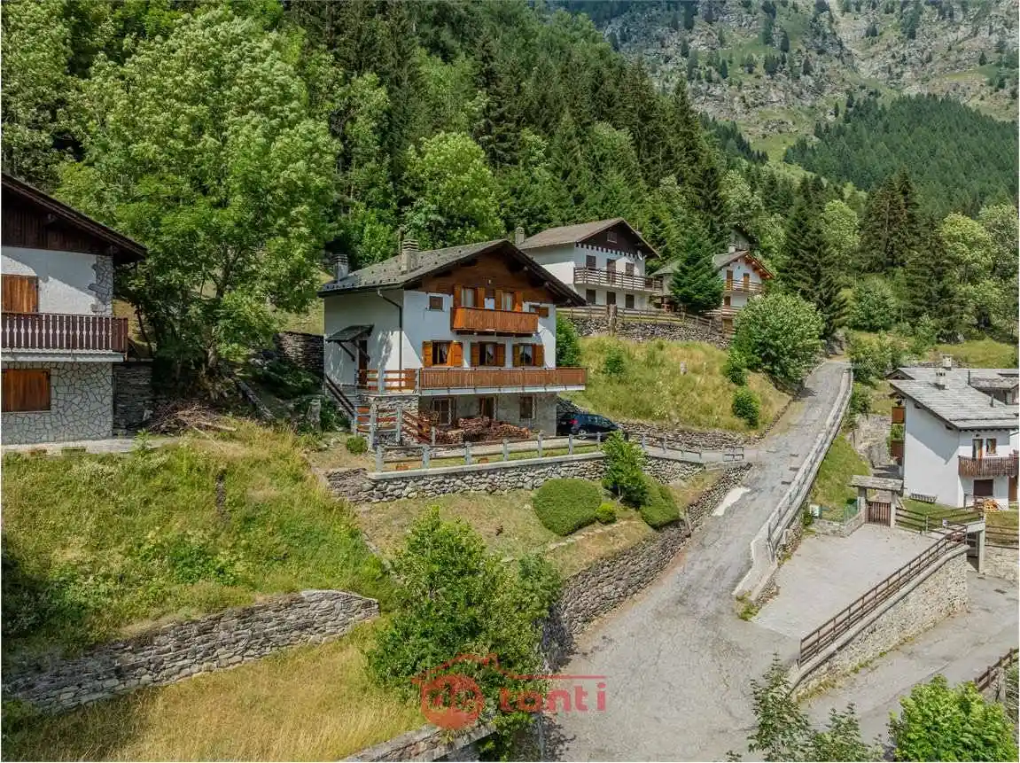 Casa indipendente in vendita a Campodolcino