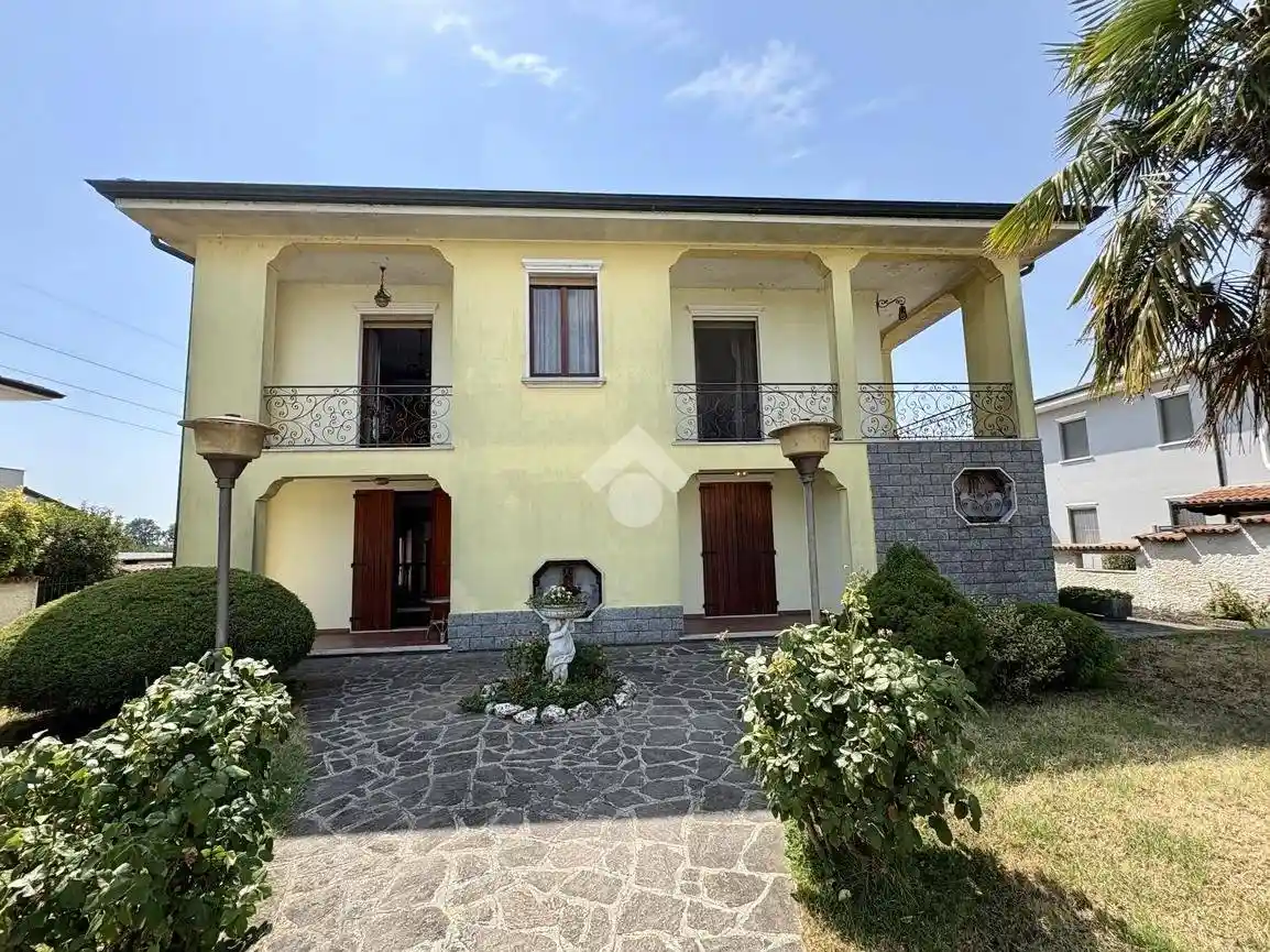 Villa in vendita a Crema