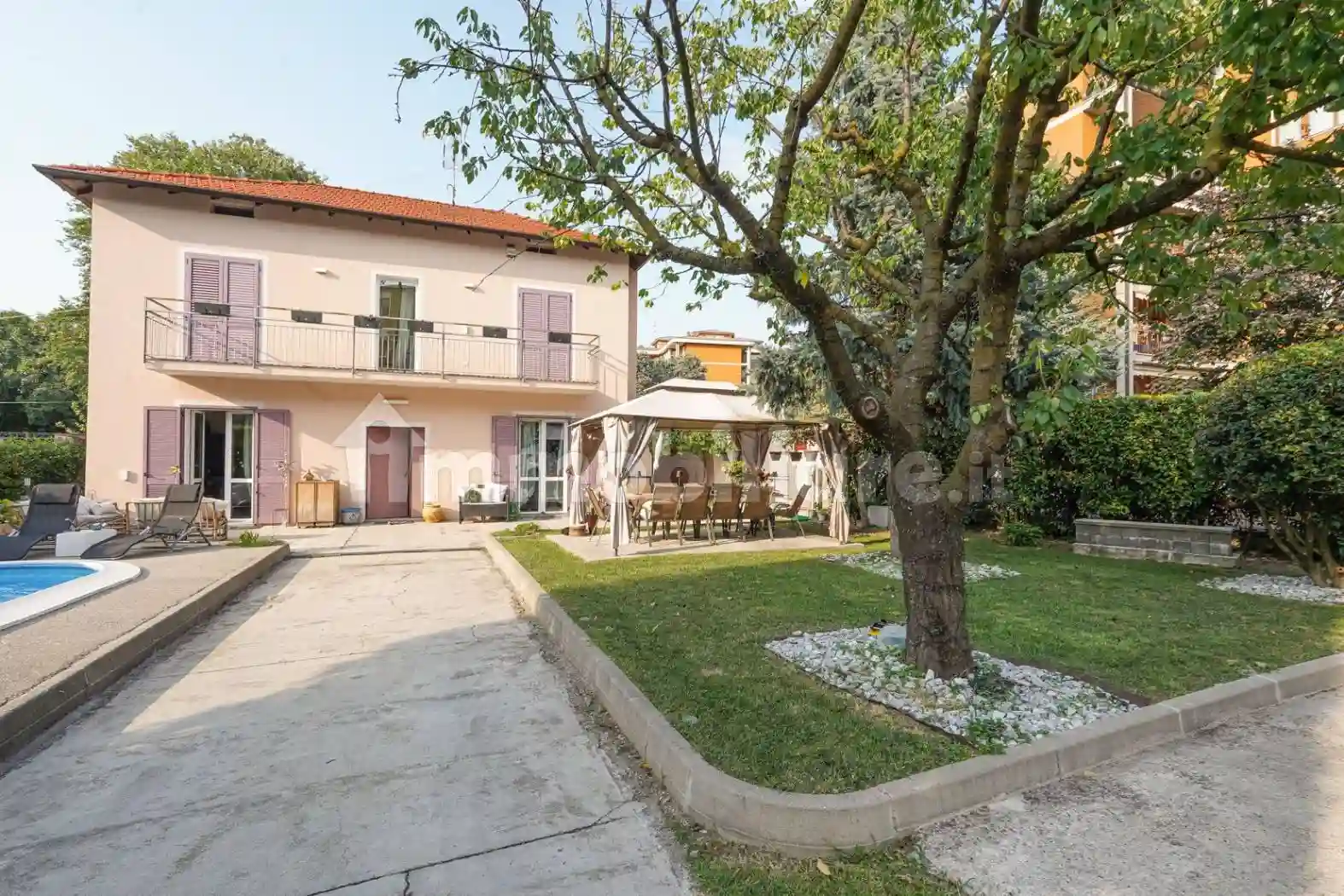 Villa - foto 2