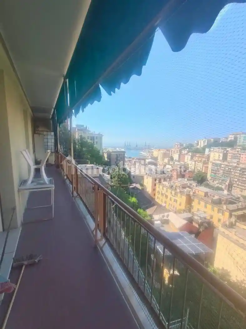 Appartamento in vendita a Genova