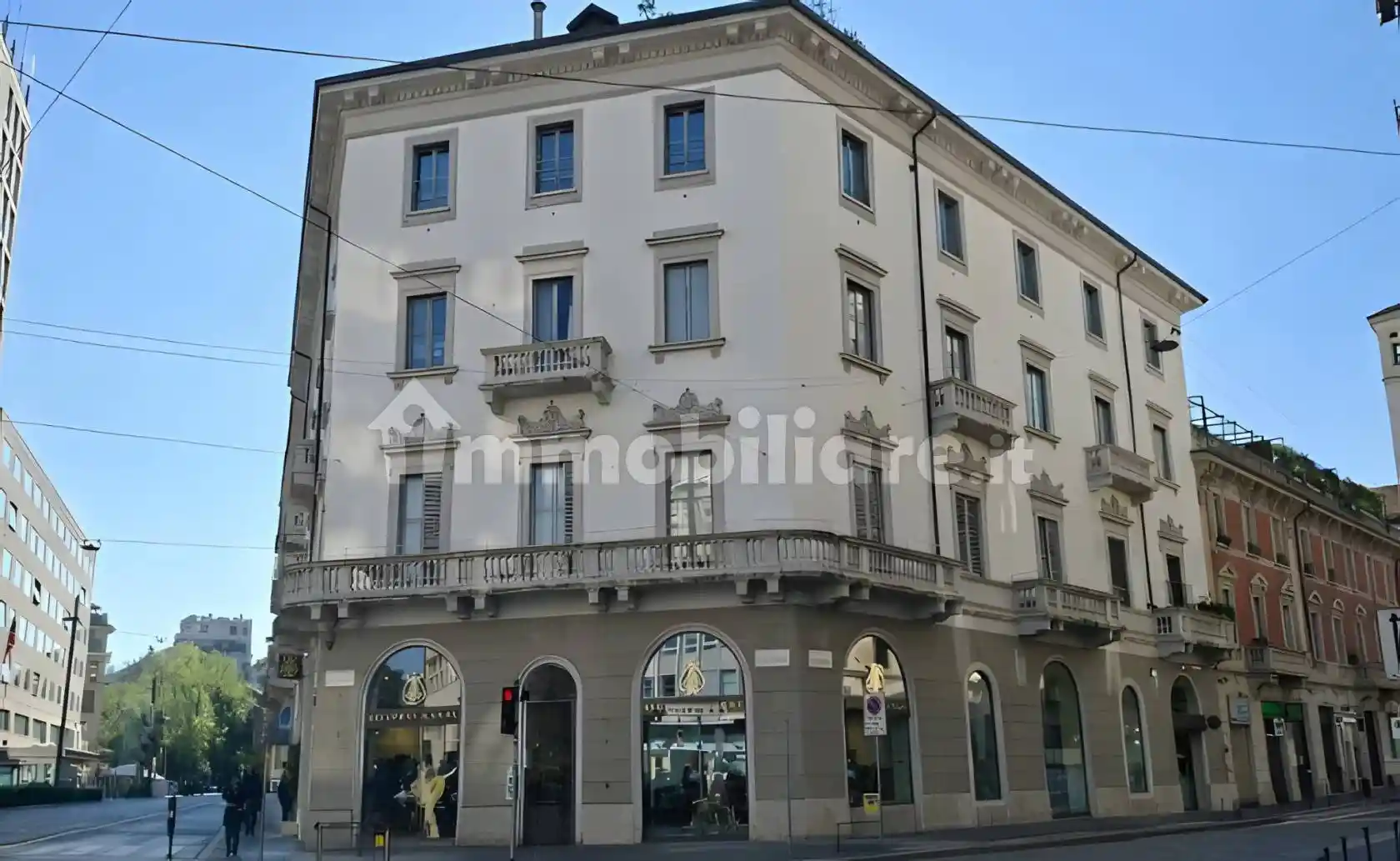 Palazzo - Edificio in affitto a Milano