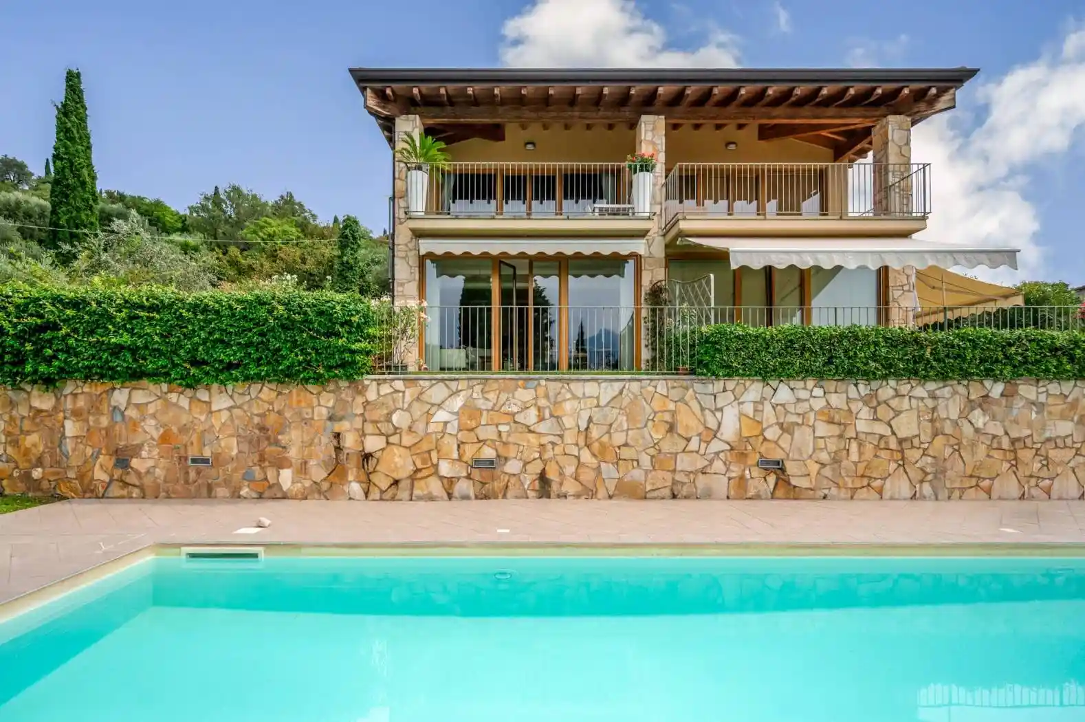 Appartamento in vendita a Torri del Benaco