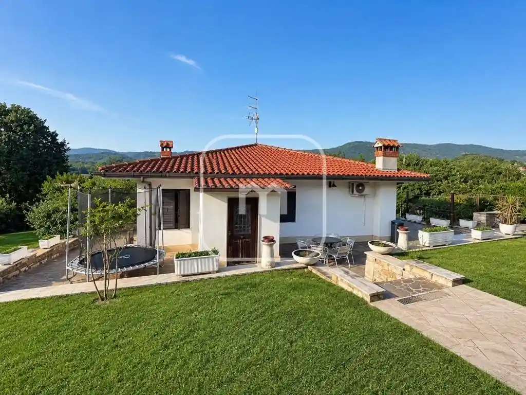 Villa in vendita a Poli