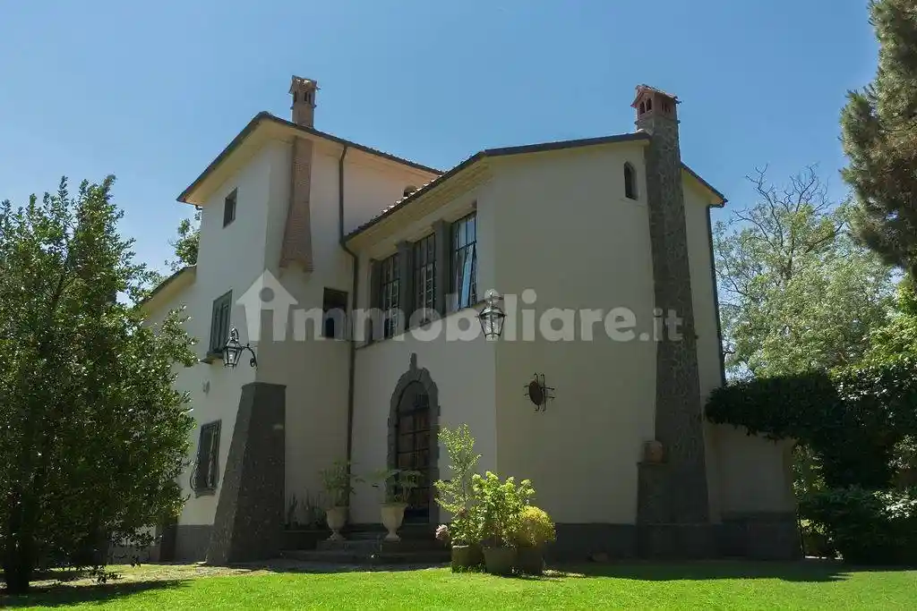 Villa in vendita a Gradoli