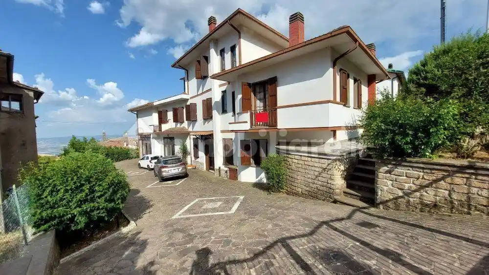 Villa in vendita a Castell'Azzara