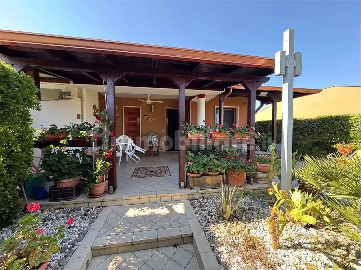 Villa in vendita a Brindisi