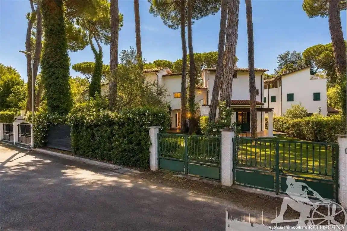 Villa in vendita a Forte dei Marmi