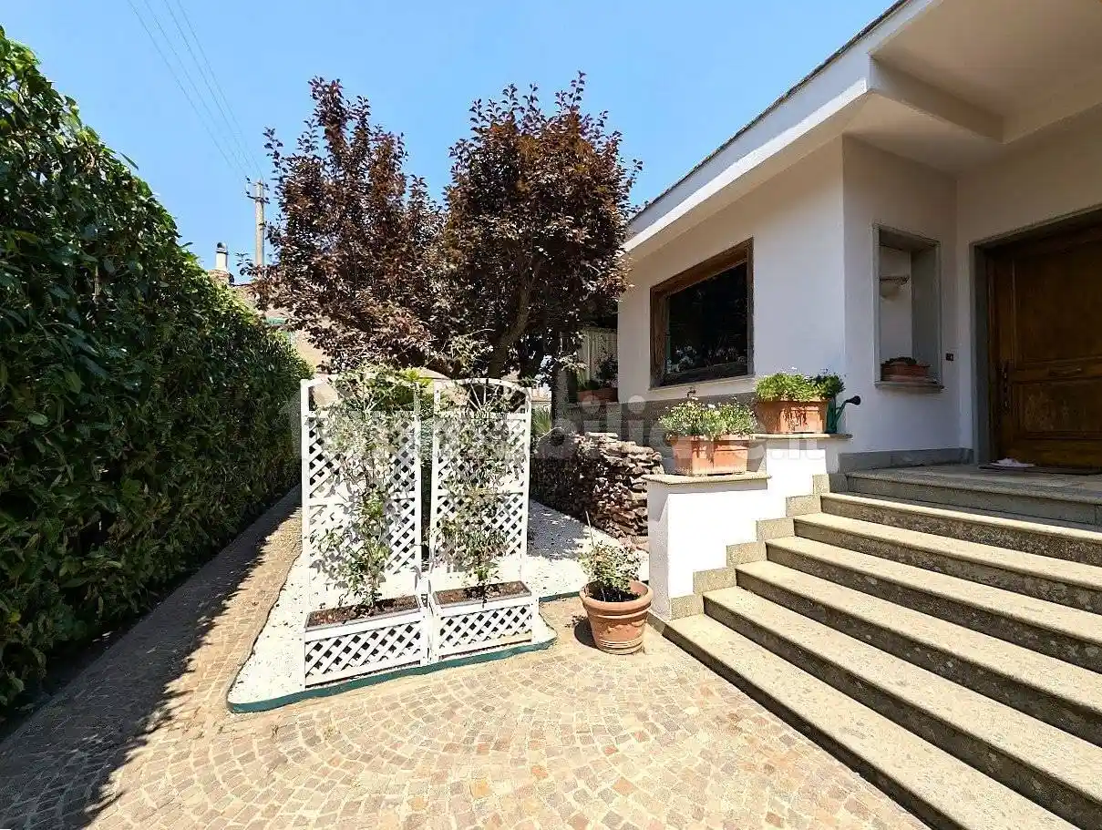 Villa in vendita a Campagnano di Roma