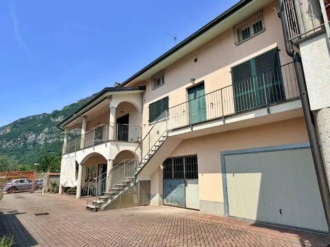 Villetta a schiera in vendita a Lierna
