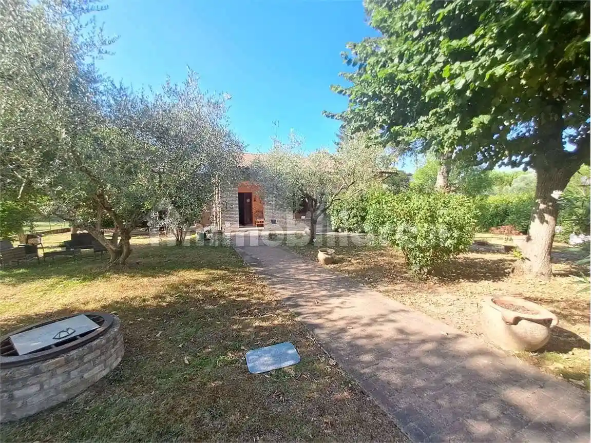 Casa indipendente in vendita a Corciano
