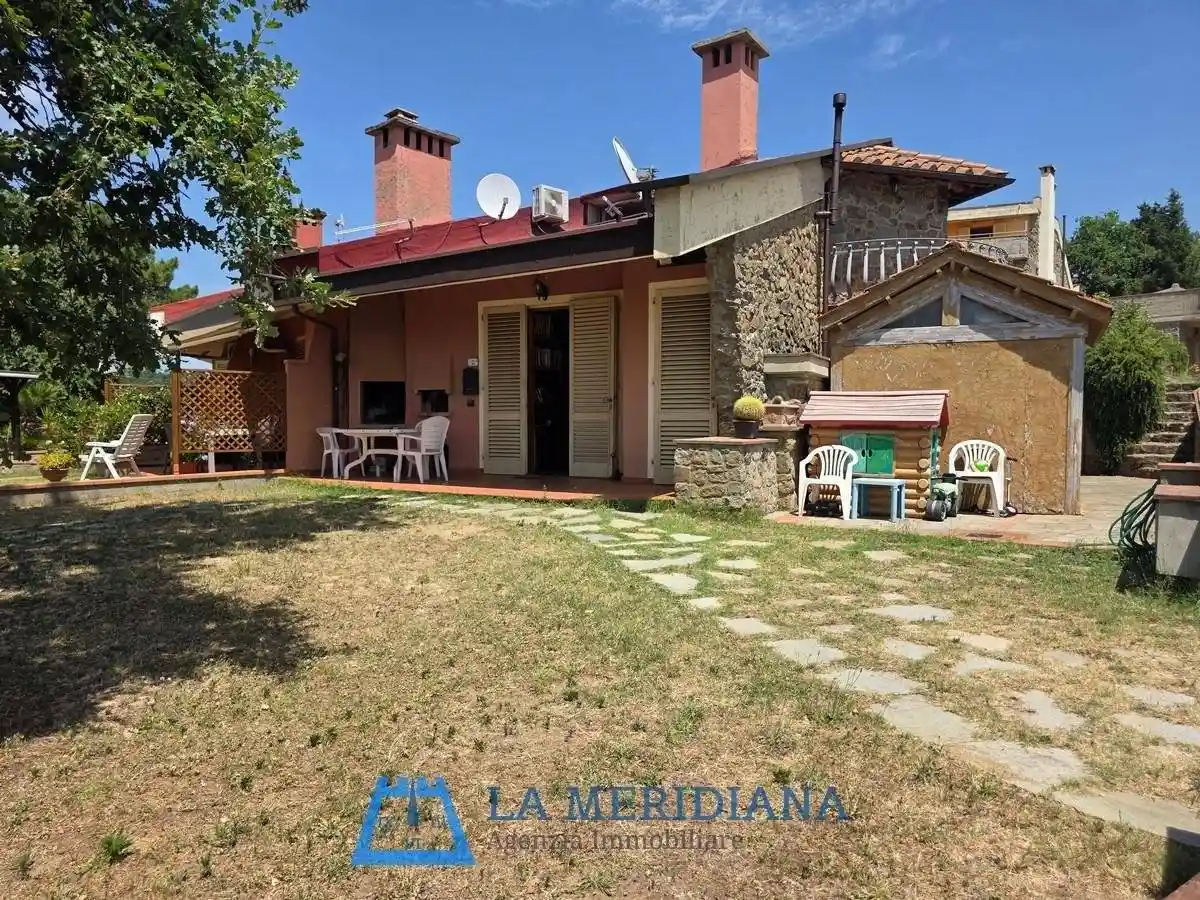 Casa indipendente in vendita a Lamporecchio