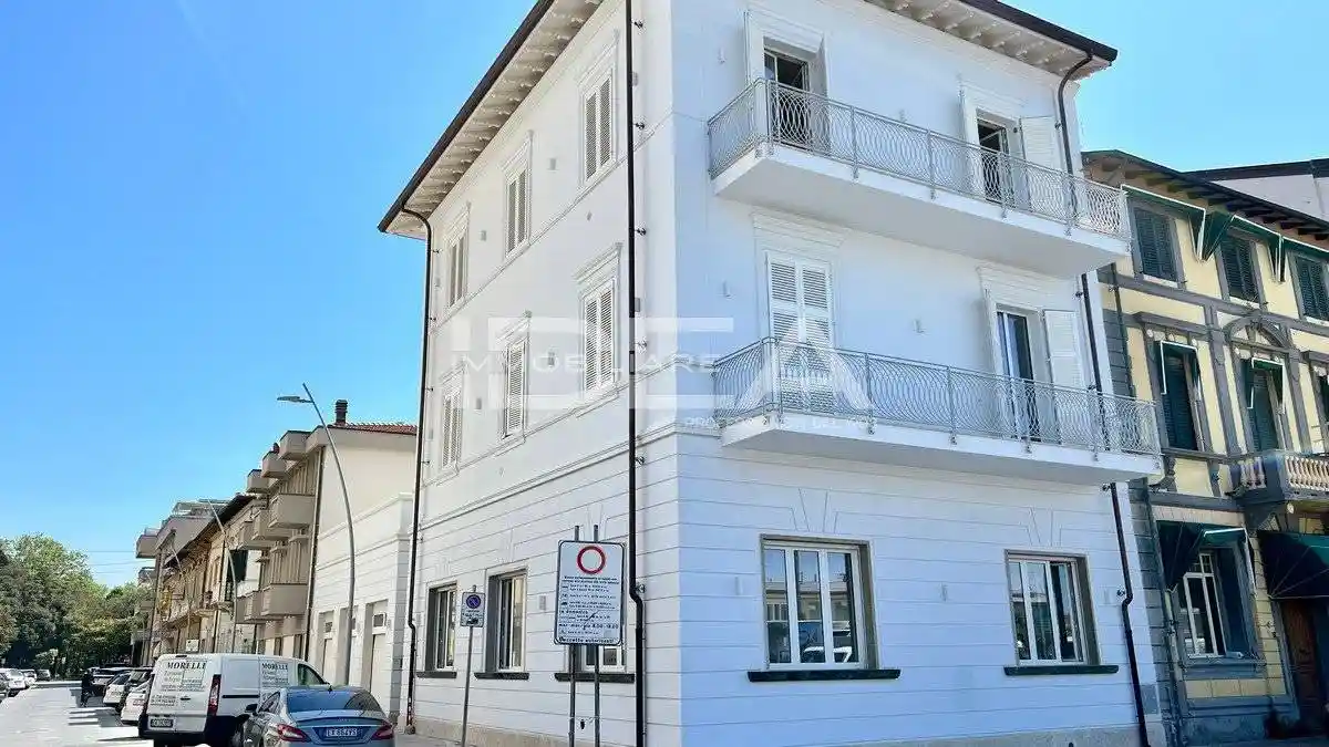 Appartamento in vendita a Viareggio