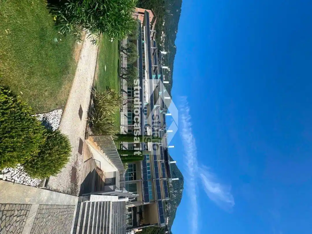 Appartamento in vendita a Costa Volpino