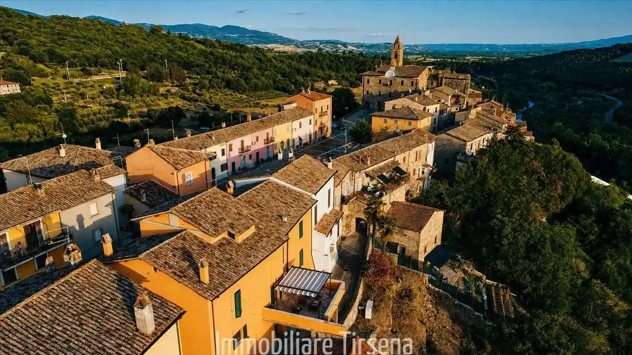 Casa indipendente in vendita a Baschi