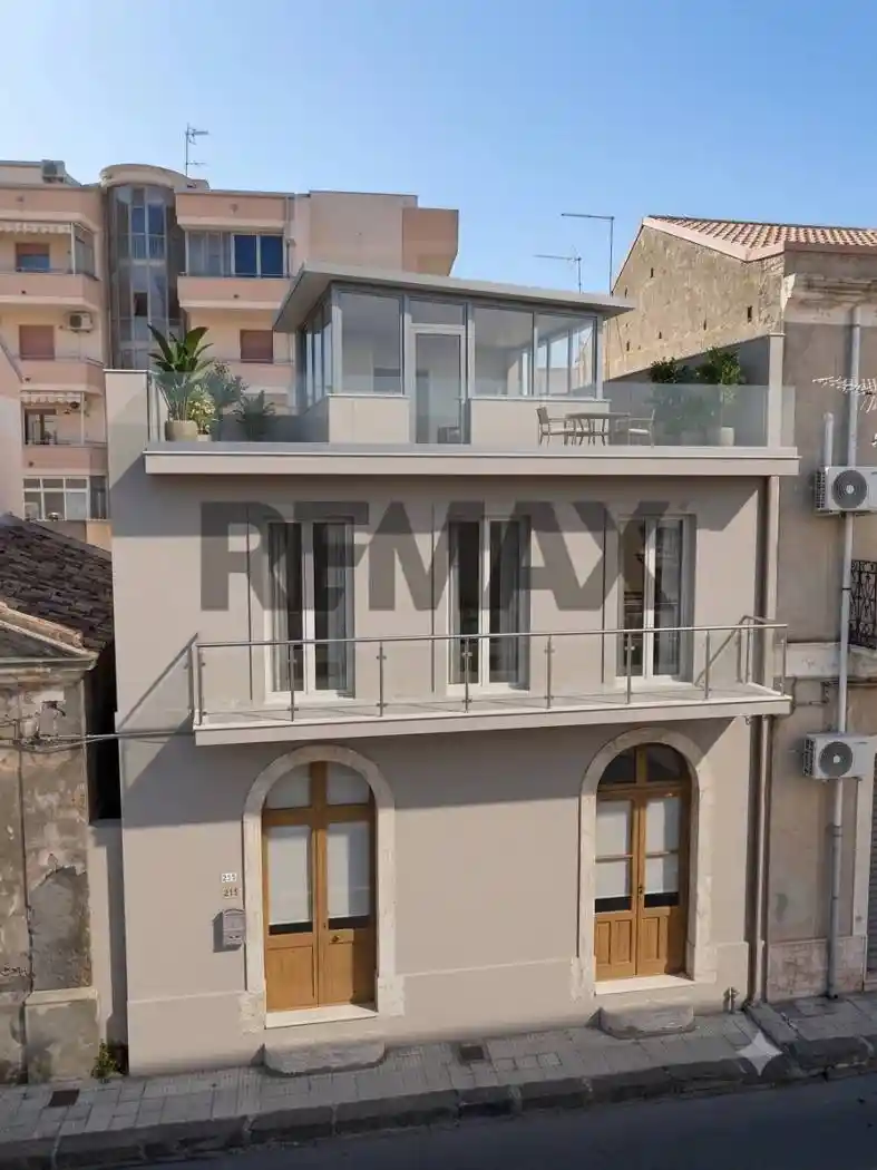 Casa indipendente in vendita a Nizza di Sicilia