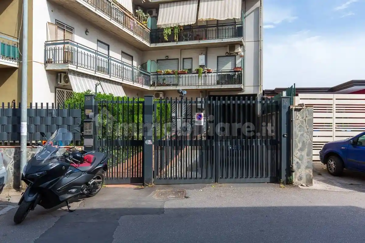 Appartamento in vendita a Camporotondo Etneo