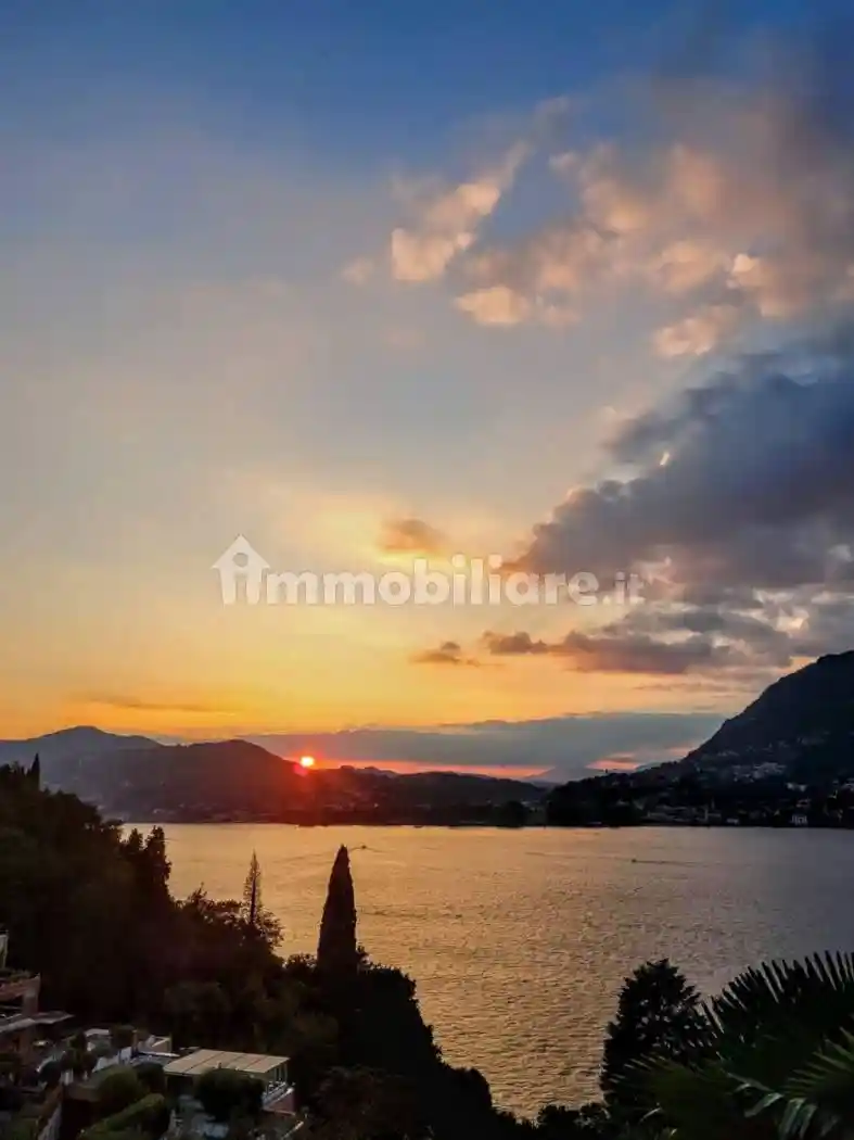 Villa in vendita a Blevio