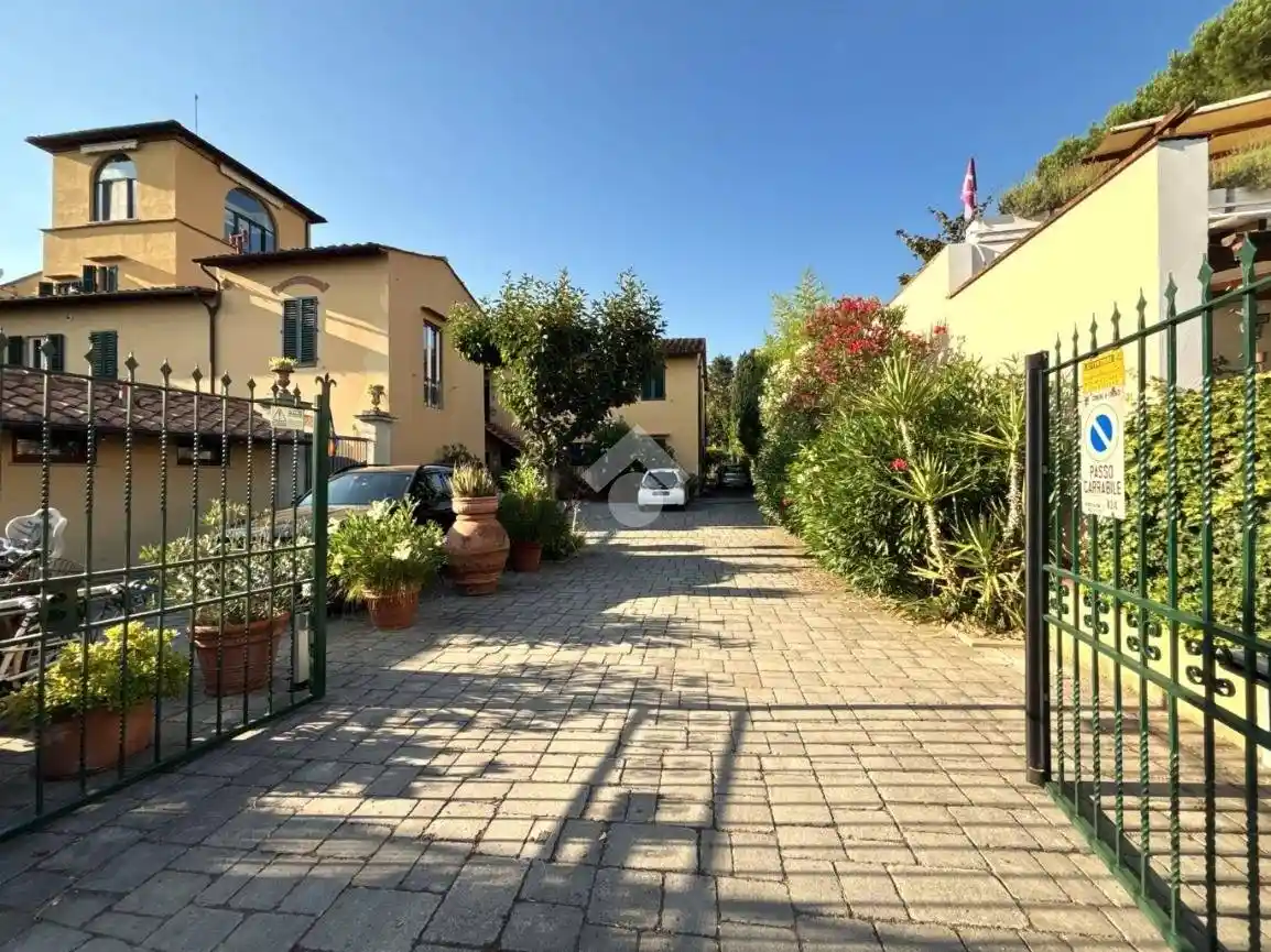 Appartamento in vendita a Firenze