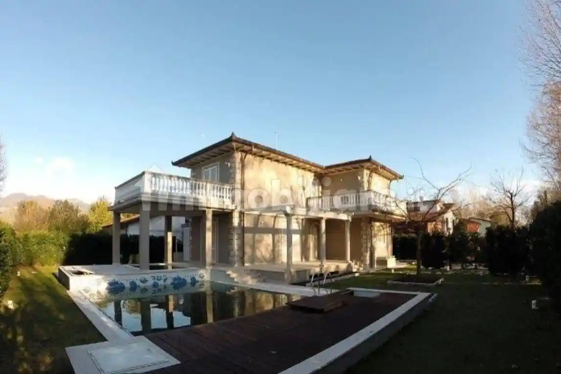 Villa in vendita a Pietrasanta