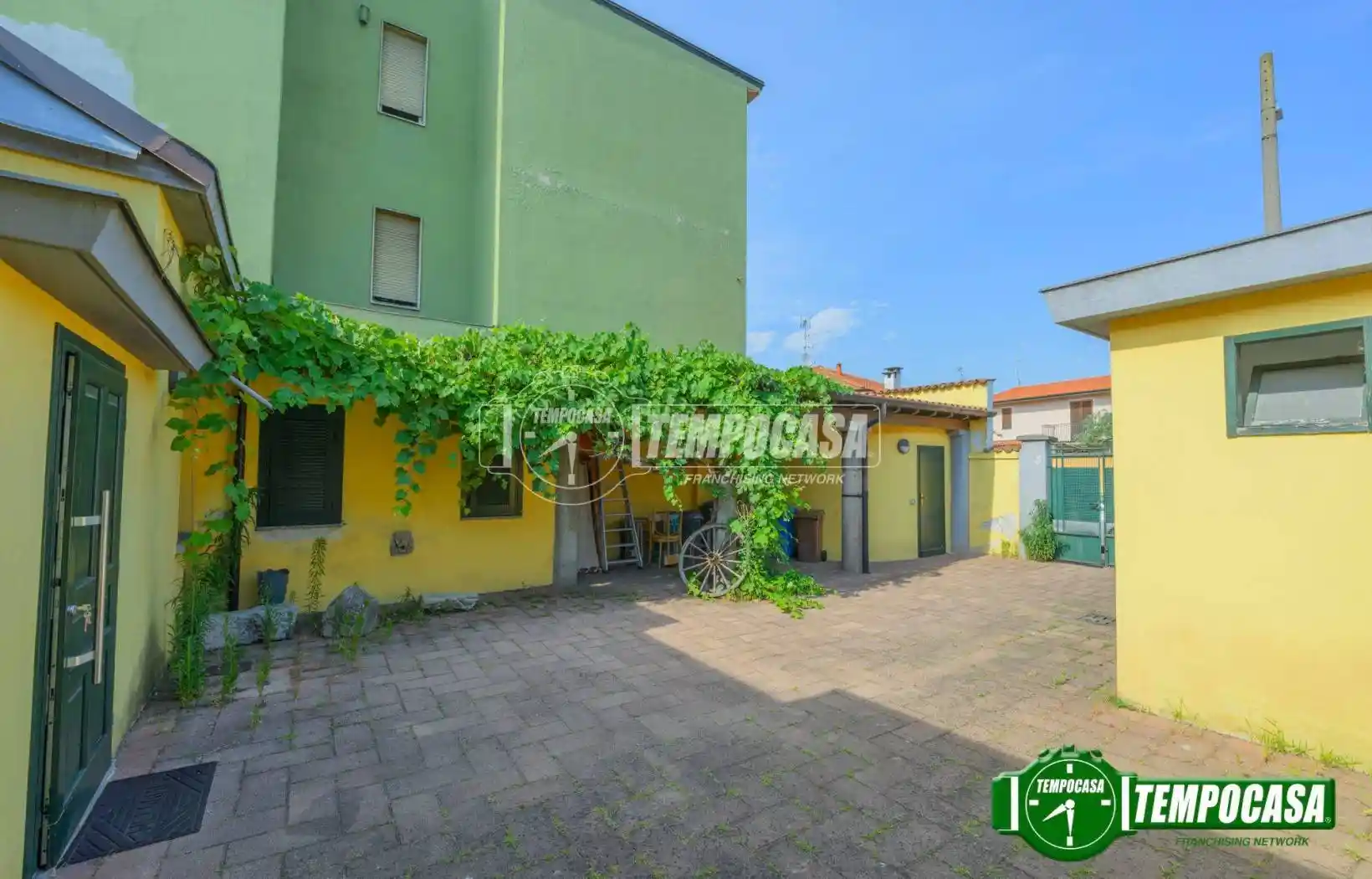 Casa indipendente in vendita a Rosate
