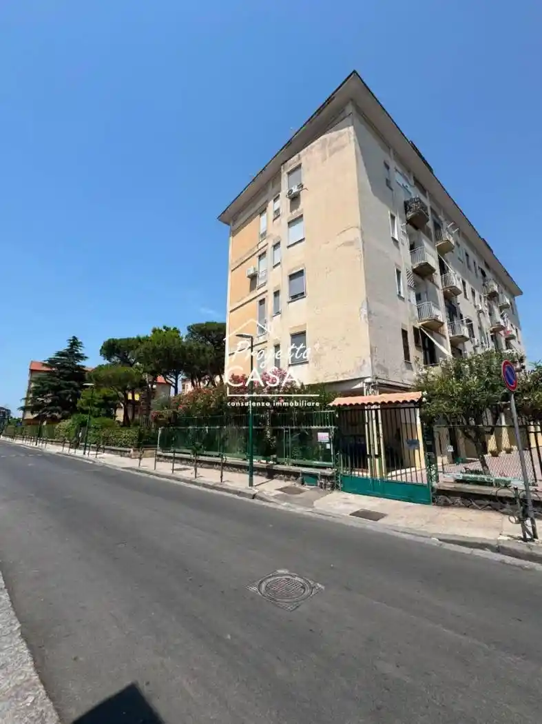 Appartamento in affitto a Napoli