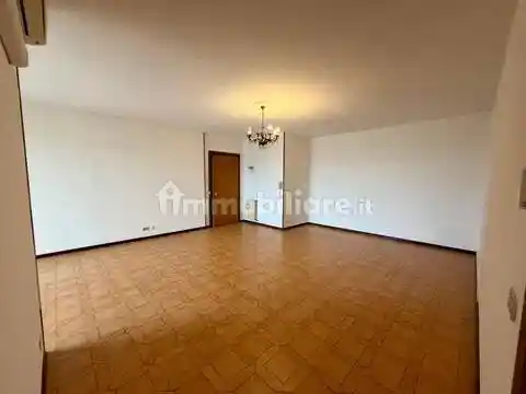 Appartamento in vendita a Modena