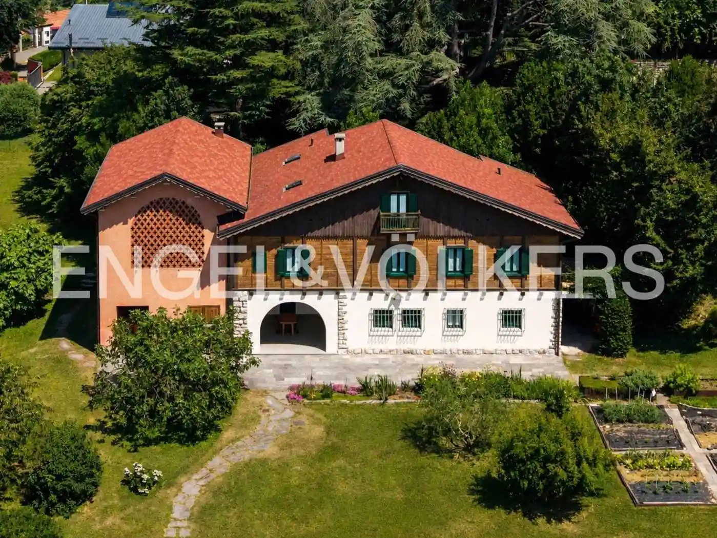 Villa in vendita a Viggiù
