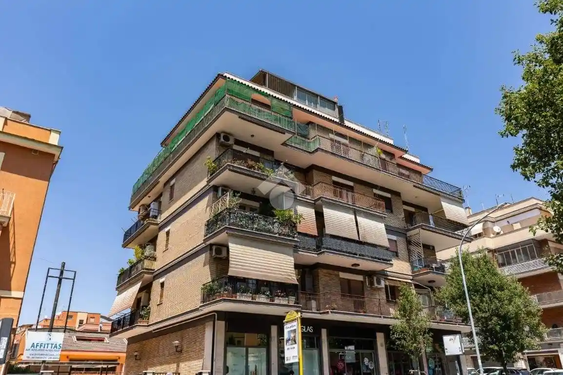 Appartamento in vendita a Roma