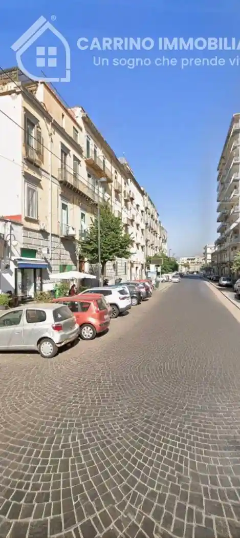 Appartamento in vendita a Napoli