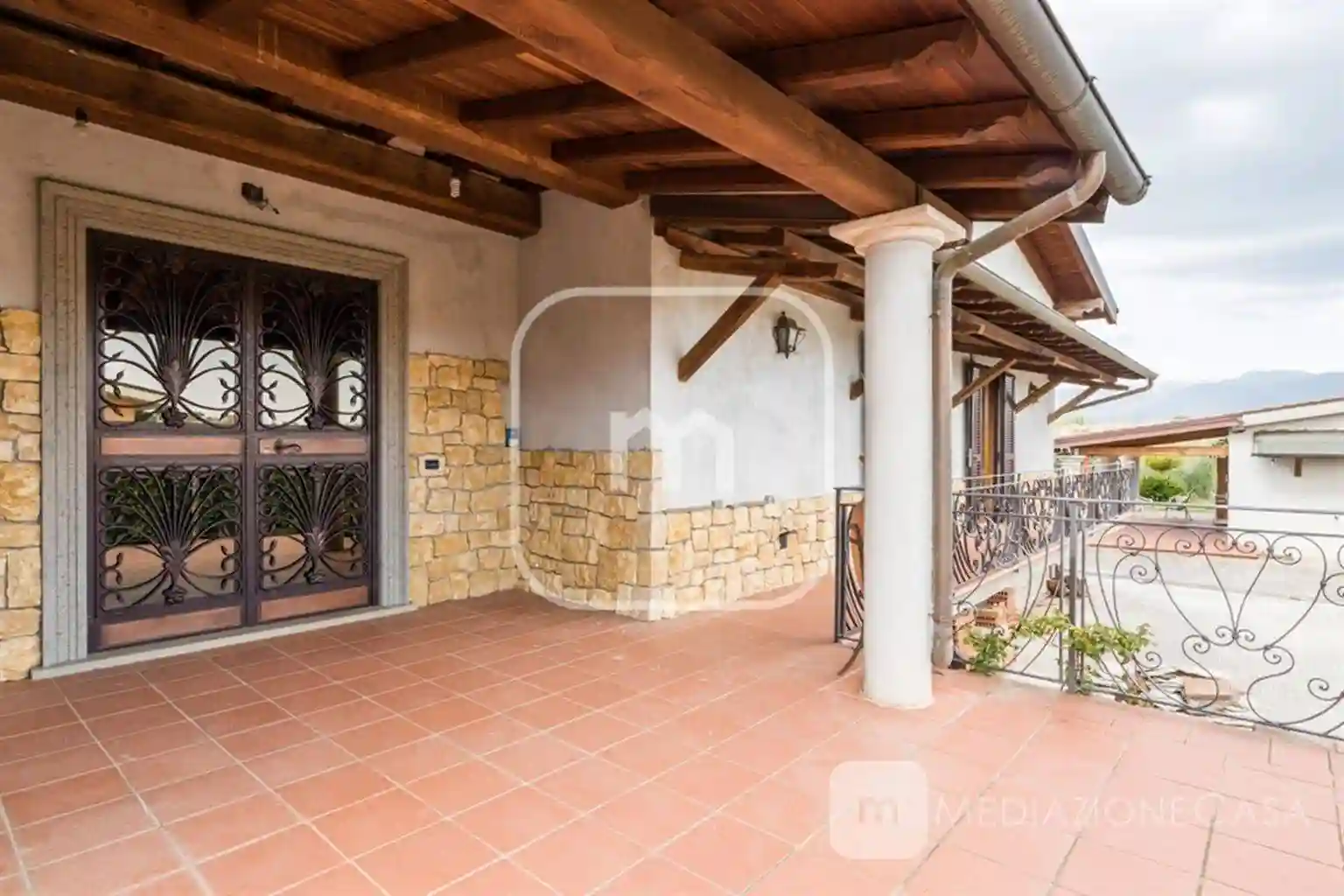 Villa - foto 2