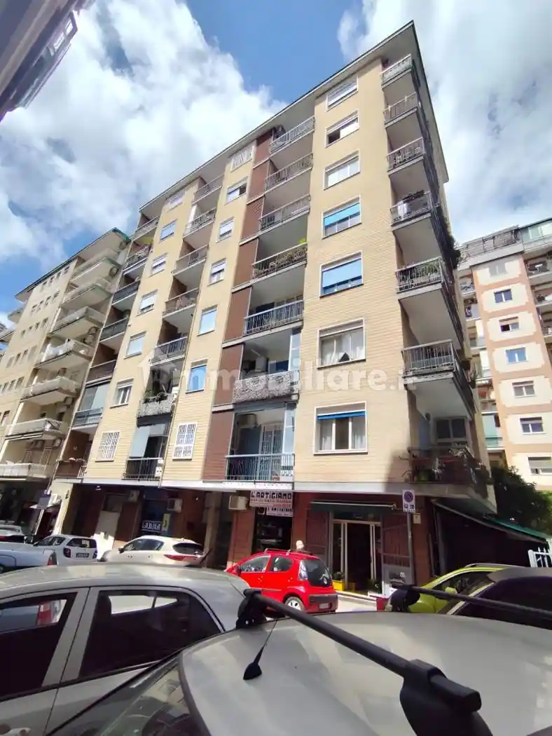 Appartamento in vendita a Napoli