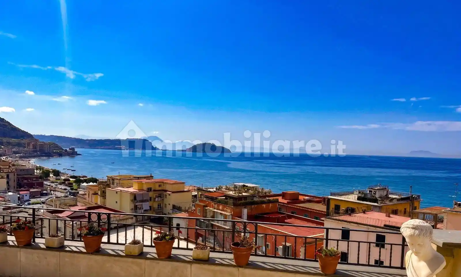 Appartamento in vendita a Pozzuoli
