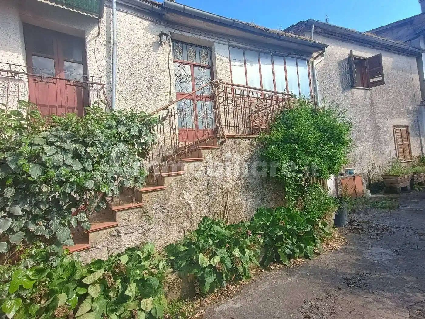 Casa indipendente in vendita a Fumone