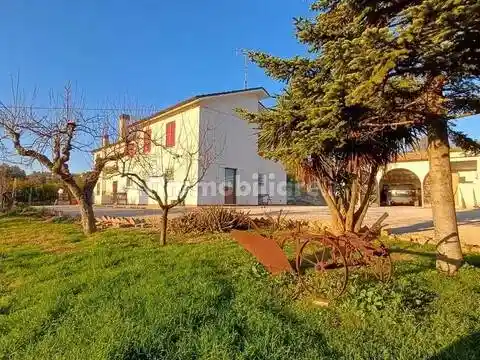 Villa in vendita a Civitanova Marche
