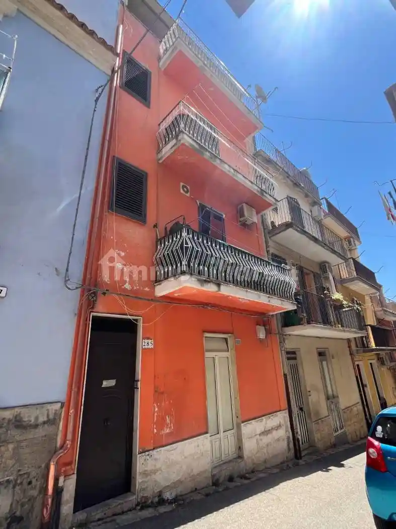Palazzo - Edificio in vendita a Ragusa
