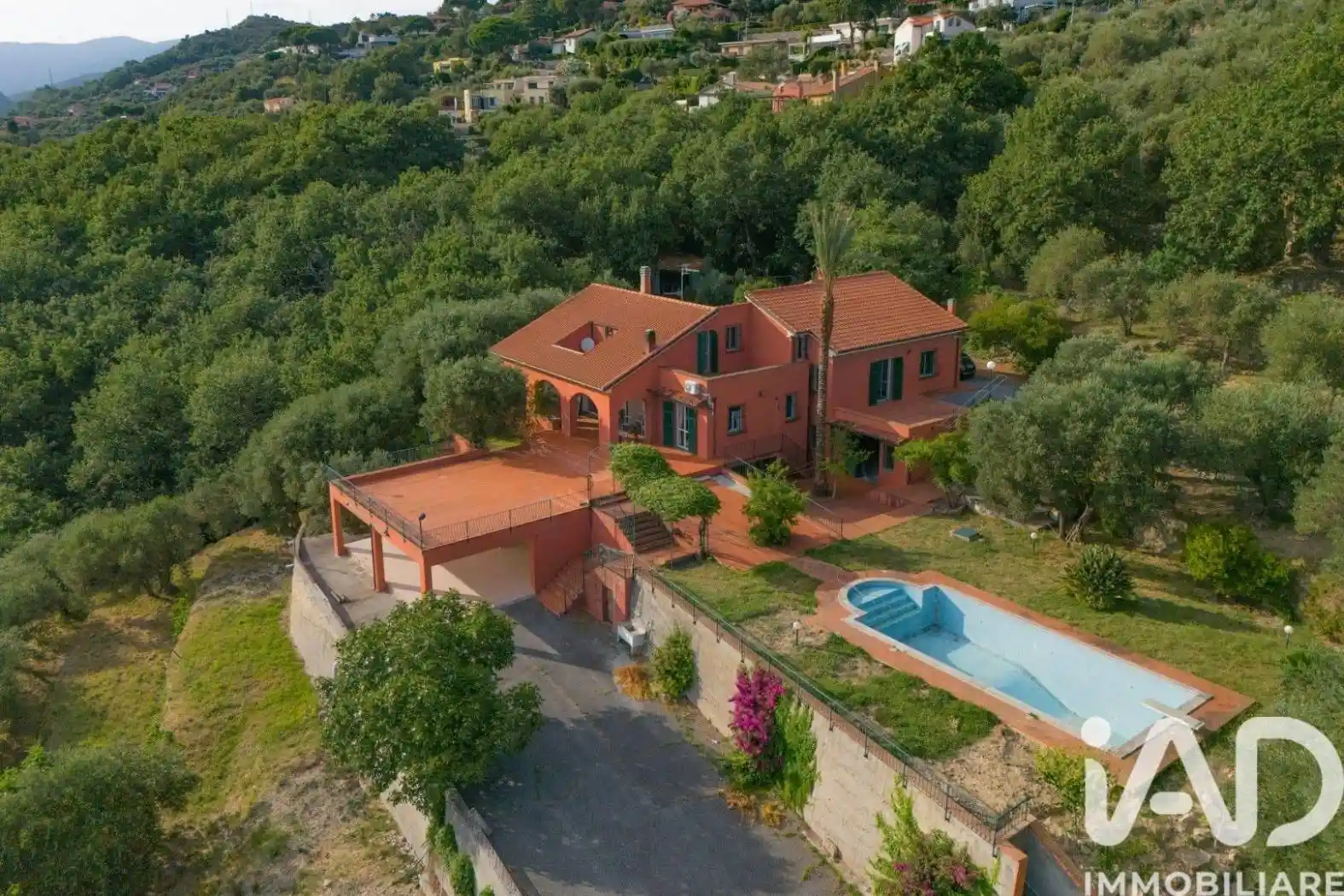 Villa in vendita a Finale Ligure