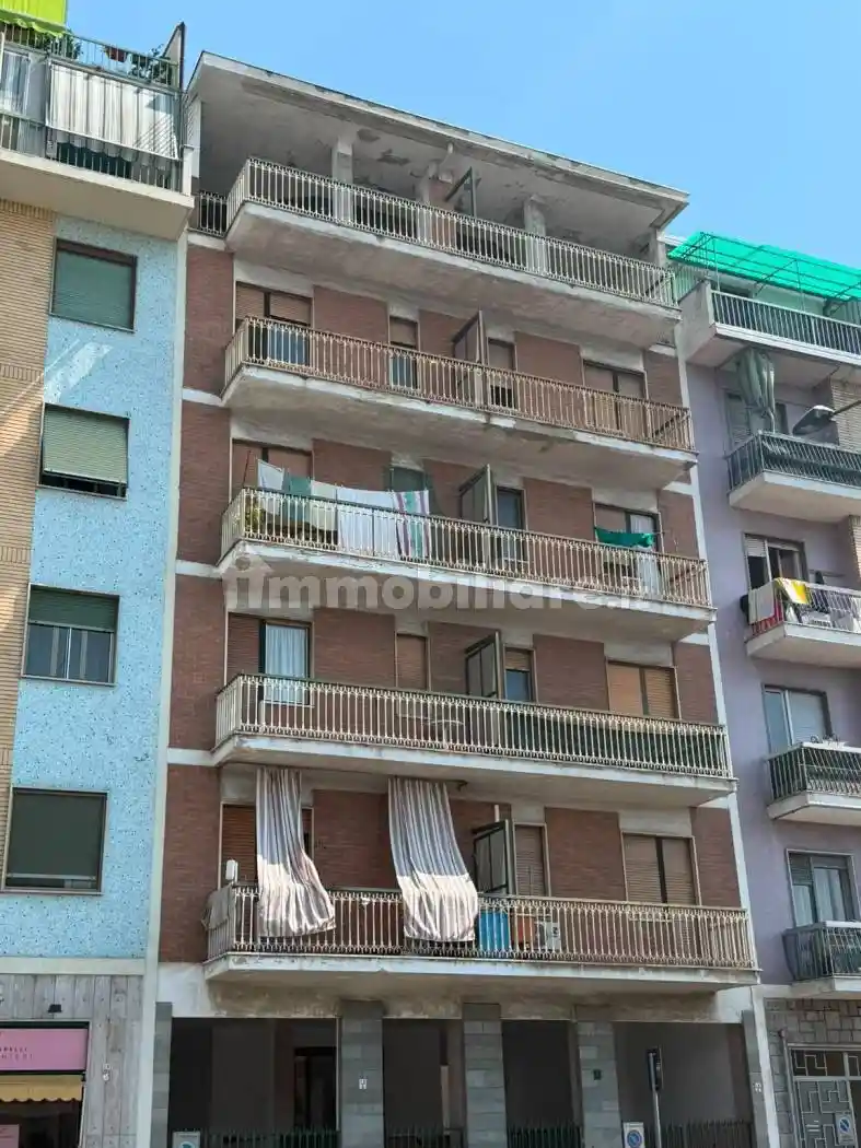 Palazzo - Edificio in vendita a Torino