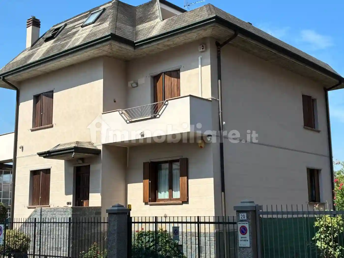 Villa - foto 2