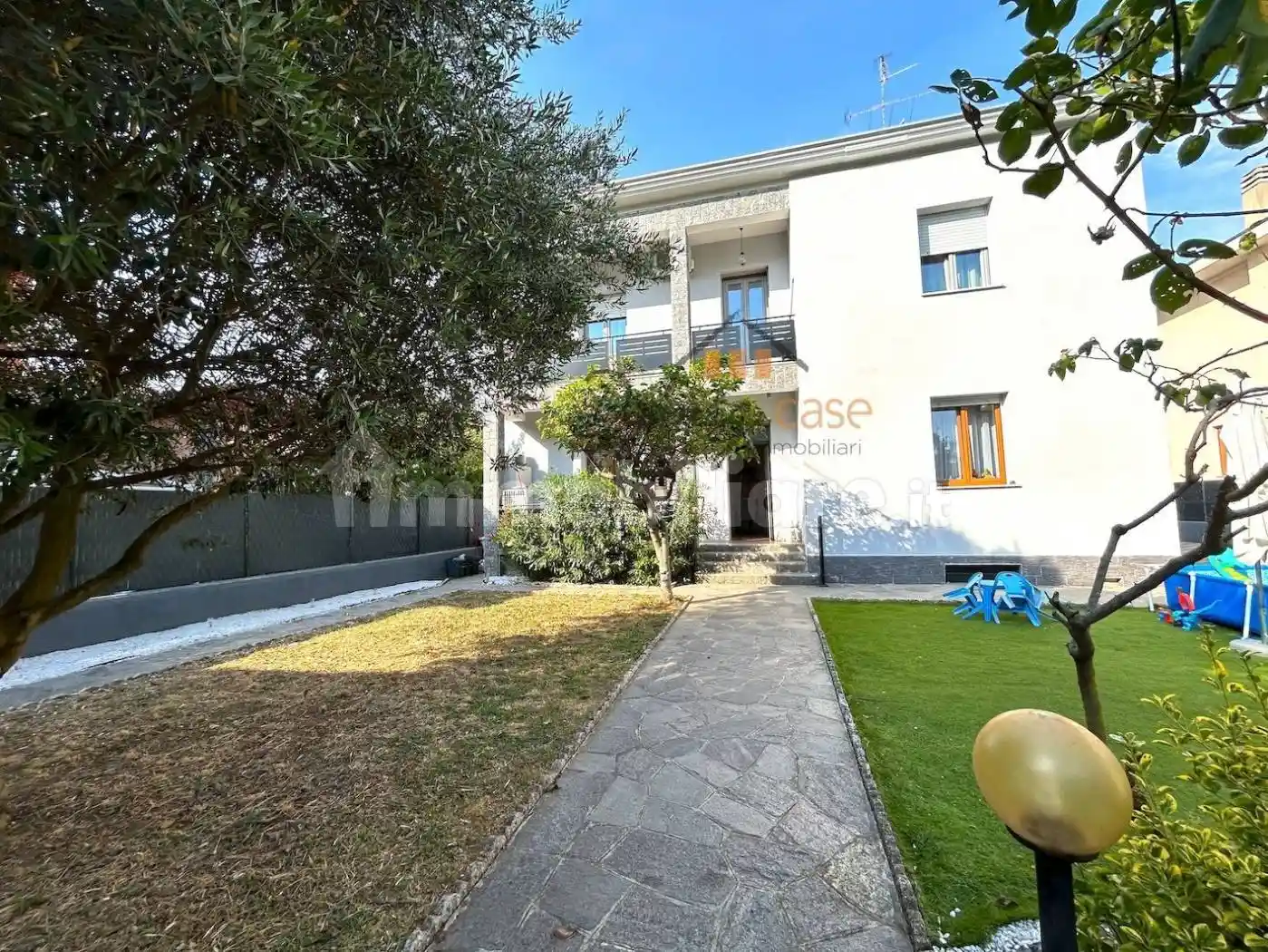 Villa in vendita a Busto Arsizio