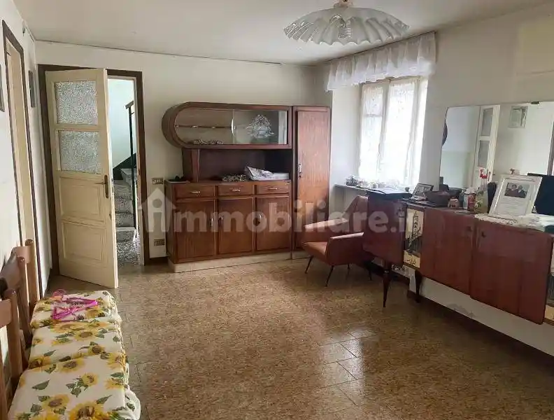 Appartamento in vendita a Vertova