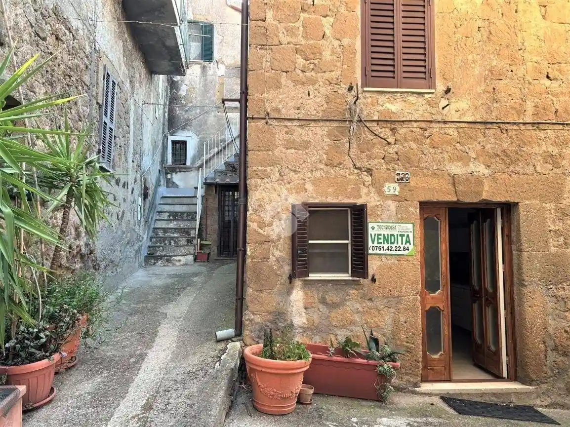 Appartamento in vendita a Farnese