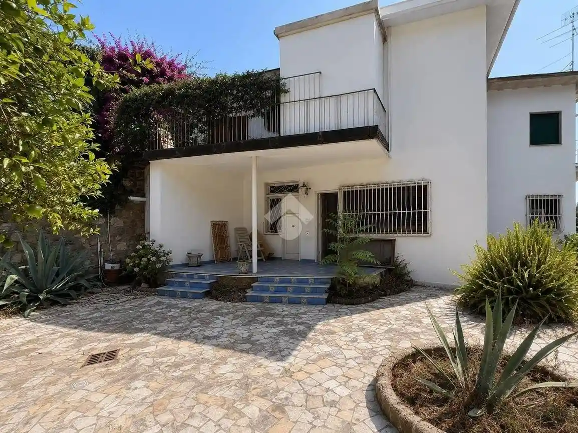 Villa in vendita a Napoli