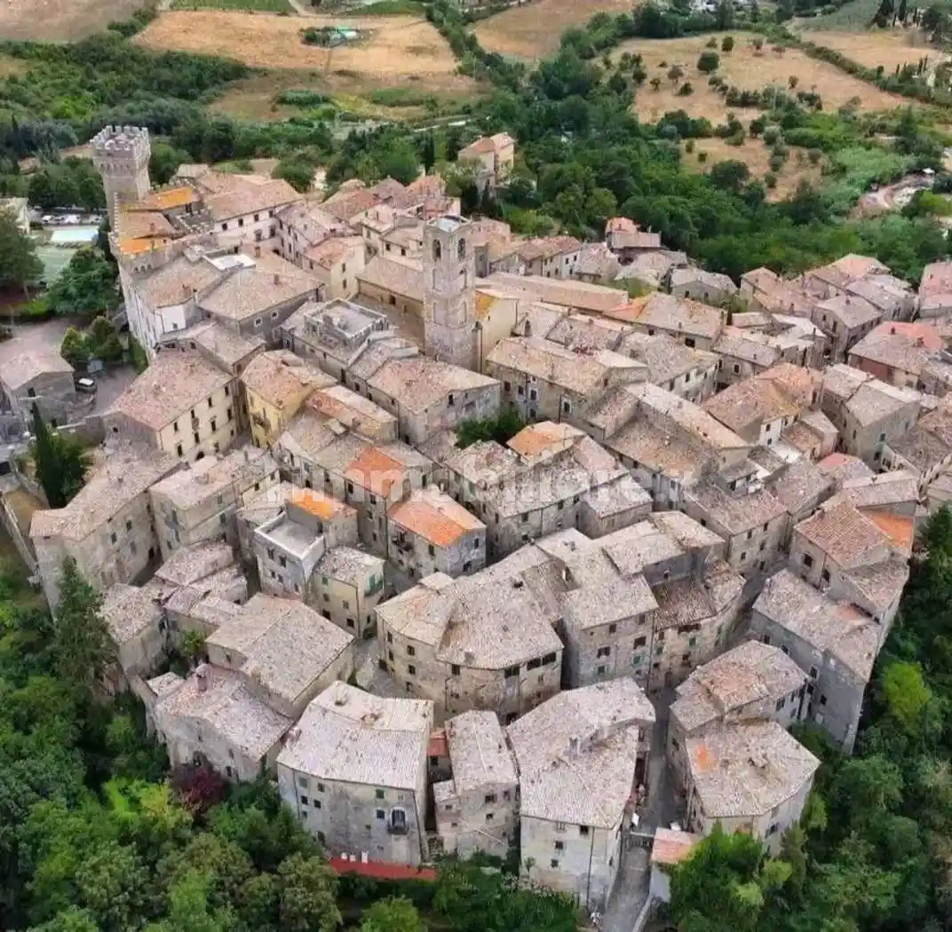 Palazzo - Edificio in vendita a San Casciano dei Bagni