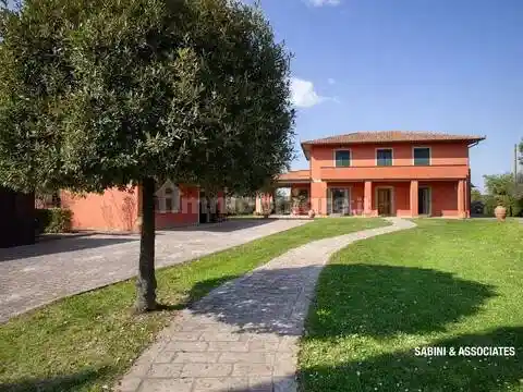 Villa in vendita a Castelfiorentino